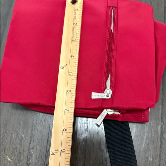 Travelon Red Crossbody Bag - Picture 9 of 10